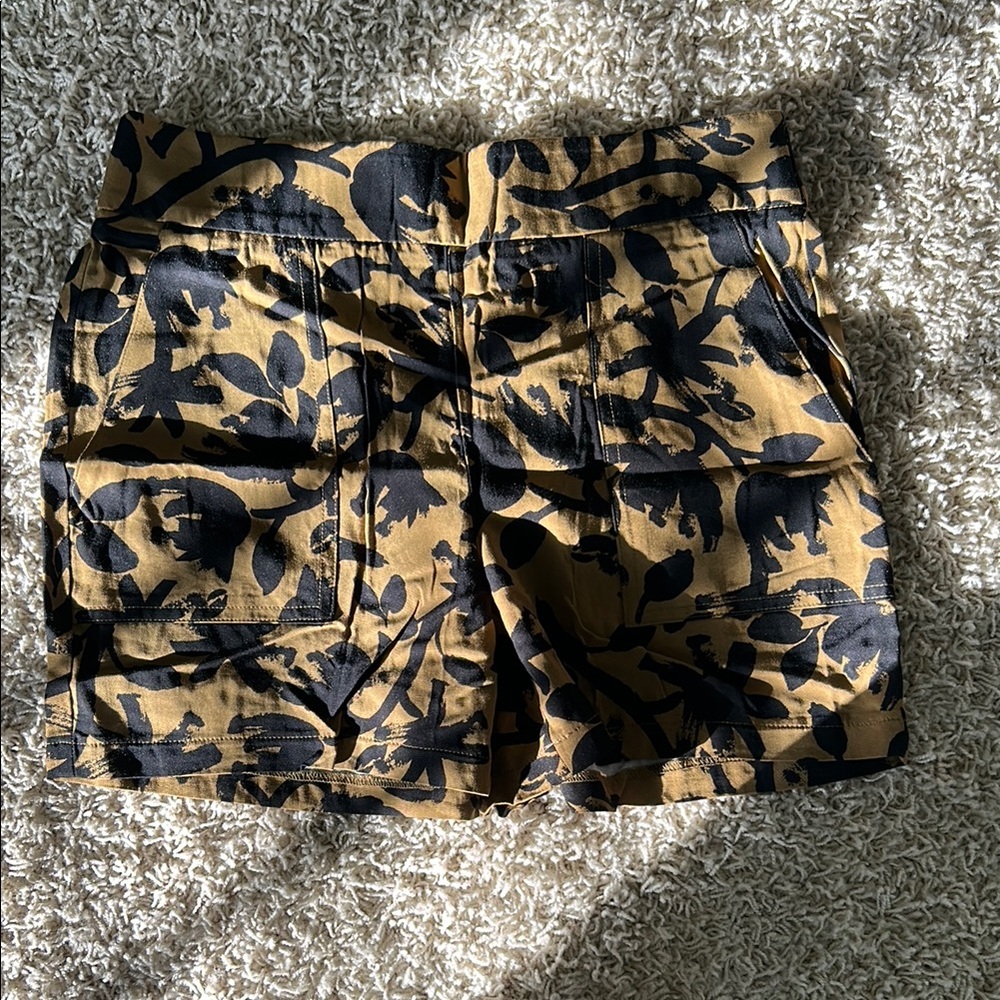 NWOT Nine West Women’s Small Brown and Black Shorts With Pockets